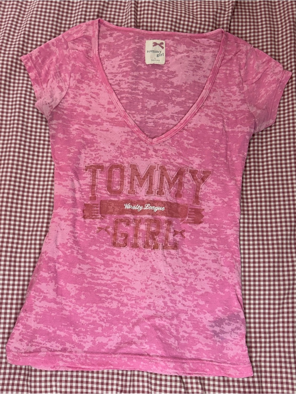Y2K Tommy Hilfiger Pink V-Neck Graphic Tee - Picture 8 of 9